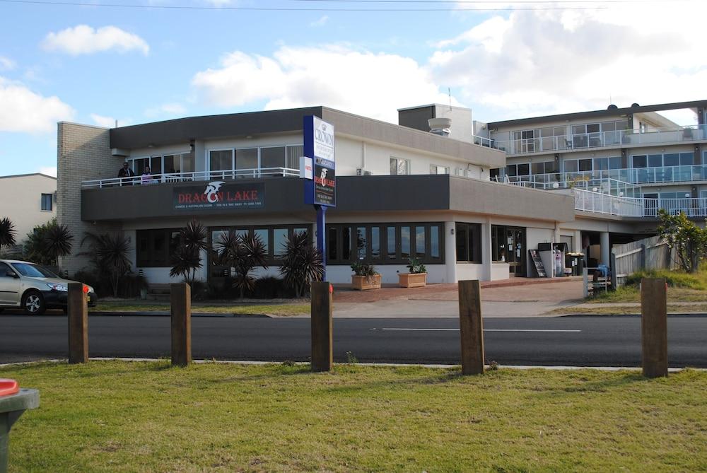 Crown Apartments