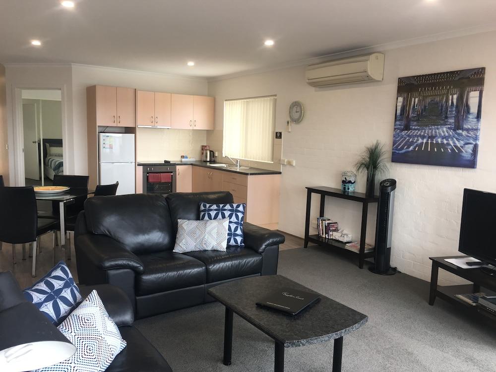 Crown Apartments
