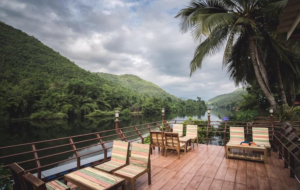 Naphatphorn Resort