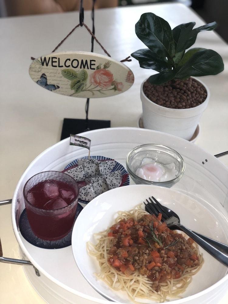 Baan Plubthong