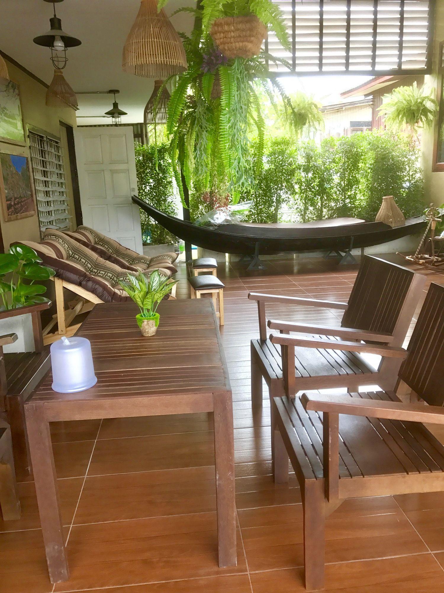 Banchan Hostel