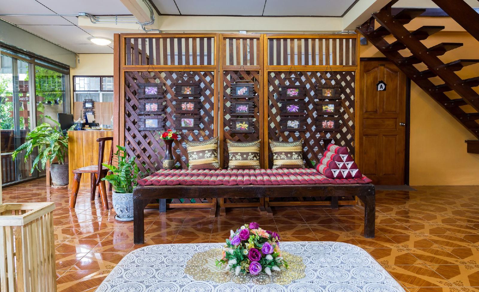Banchan Hostel