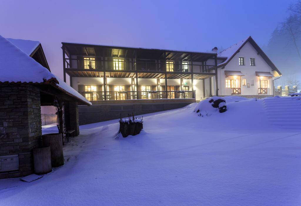 Hotel And Restaurant U Vychopnu