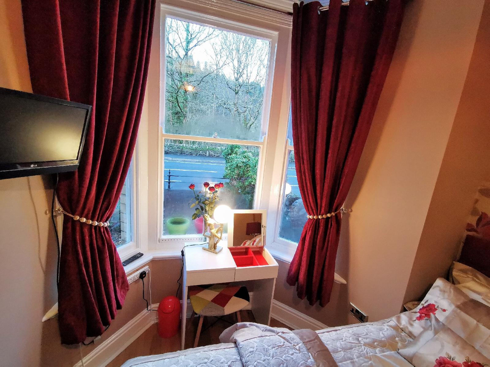 Dolweunydd Bed And Breakfast