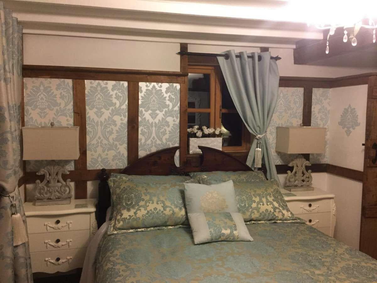 Dolweunydd Bed And Breakfast