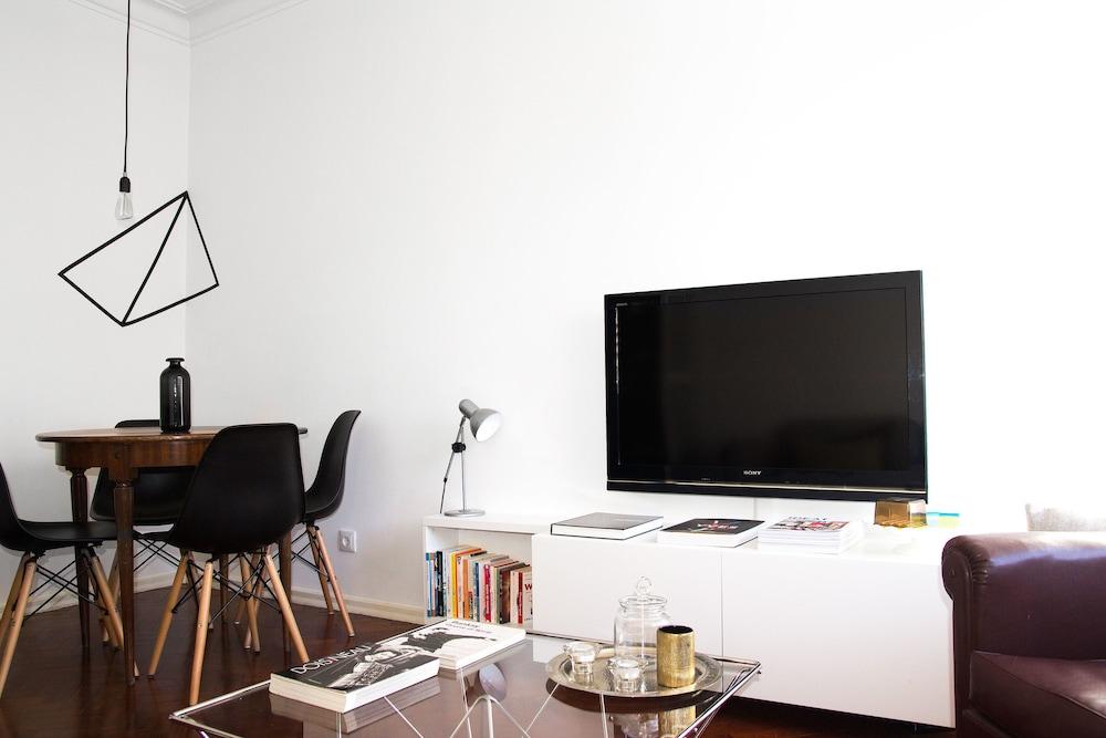 Urbanaas Lisbon Rato Apartment
