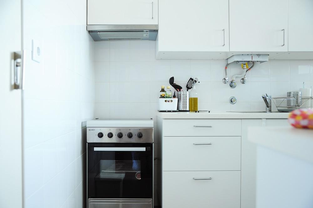 Urbanaas Lisbon Rato Apartment