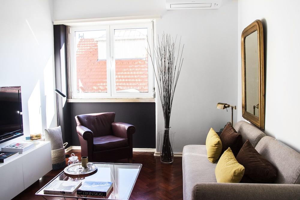 Urbanaas Lisbon Rato Apartment