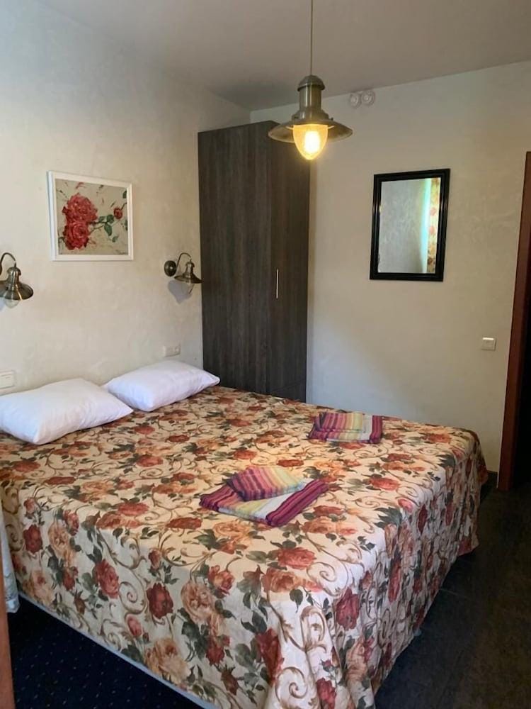 Mini Hotel Khata