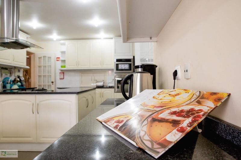 Help Yourself Hostels Carcavelos Coast