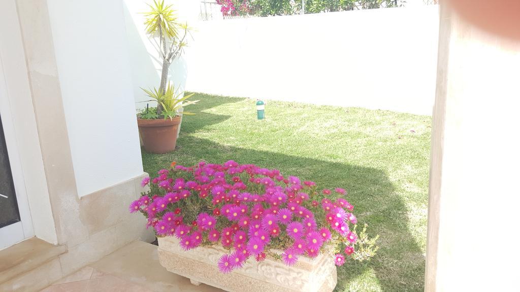 Casa Do Mar by Laranjal Rentals
