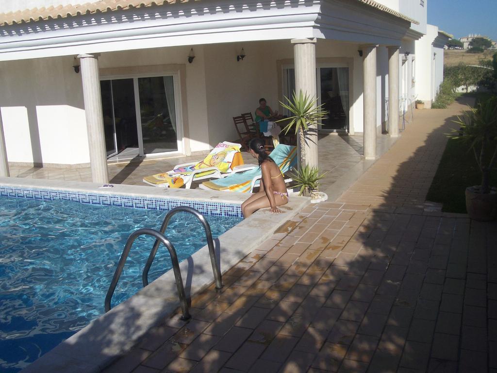 Casa Do Mar by Laranjal Rentals