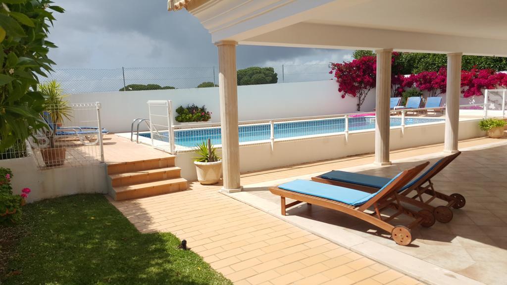 Casa Do Mar by Laranjal Rentals