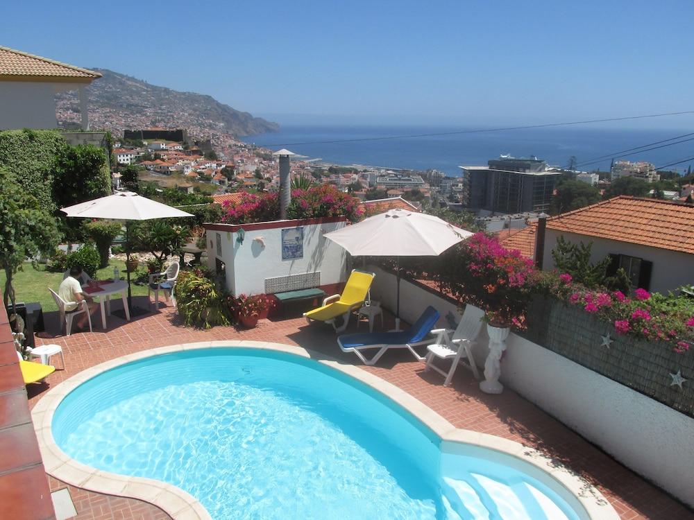 Vista Oceano Self Catering Apartments