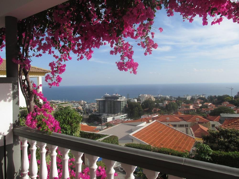 Vista Oceano Self Catering Apartments