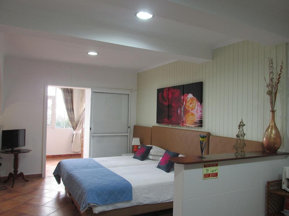Vista Oceano Self Catering Apartments