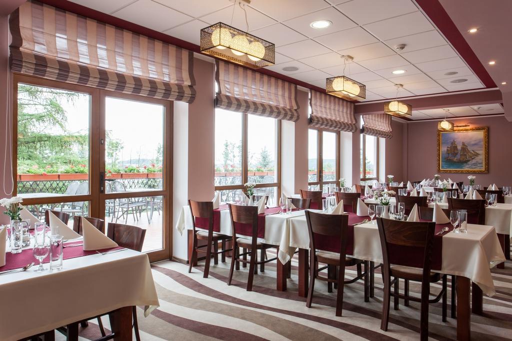 Hotel Robert's Port