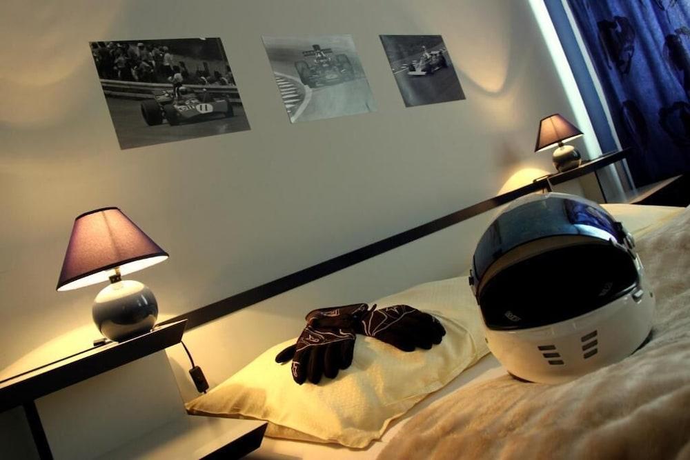 Grand Prix Hotel