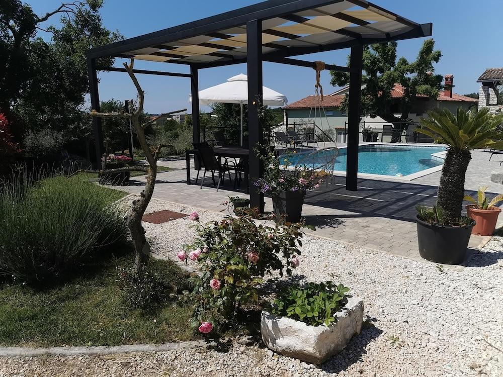 Apartments Bertetic