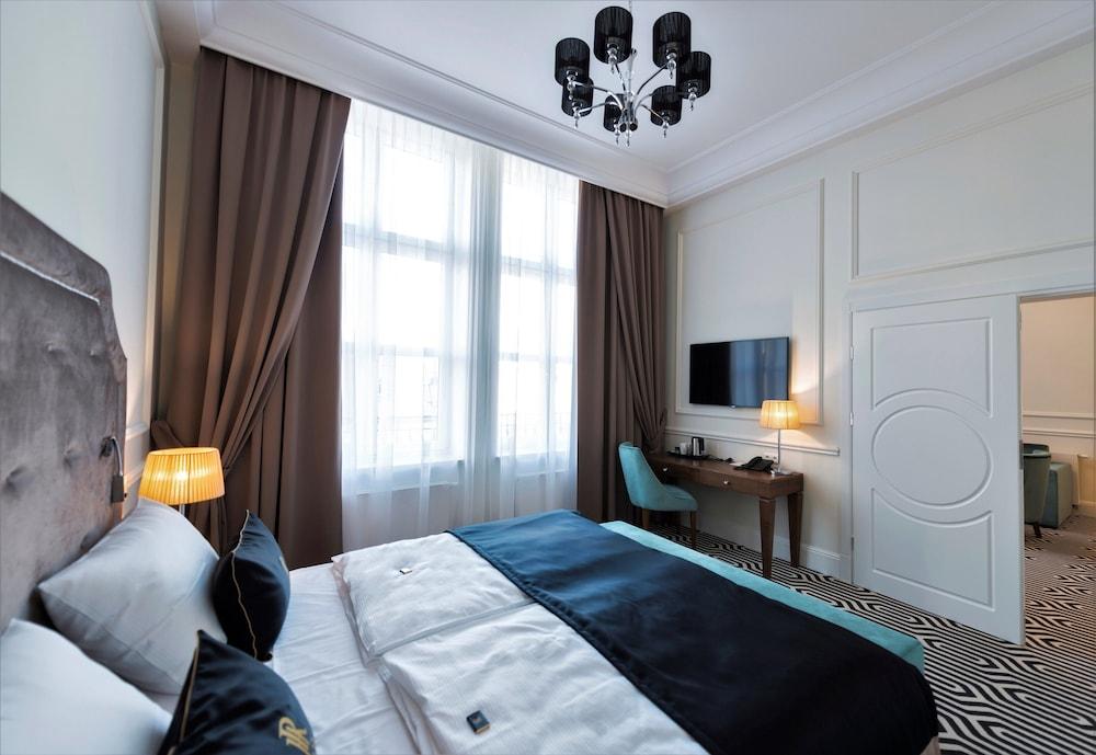 Royal Hotel & SPA