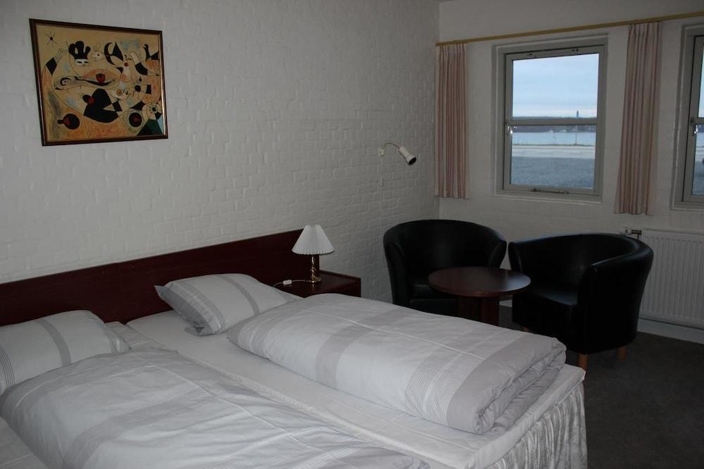 Solyst Kro- Restaurant Og Hotel I/S