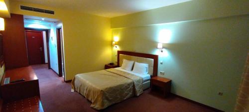 Siris Hotel