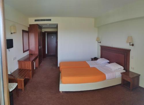 Siris Hotel