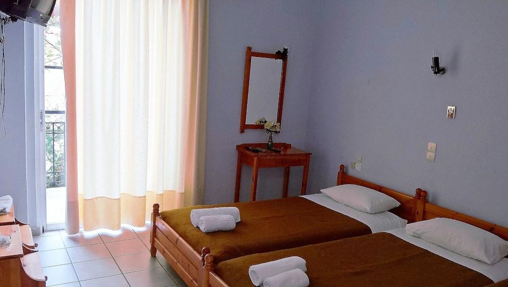 Hotel Galaxias