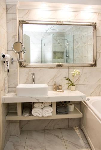 Arxontiko Hotel