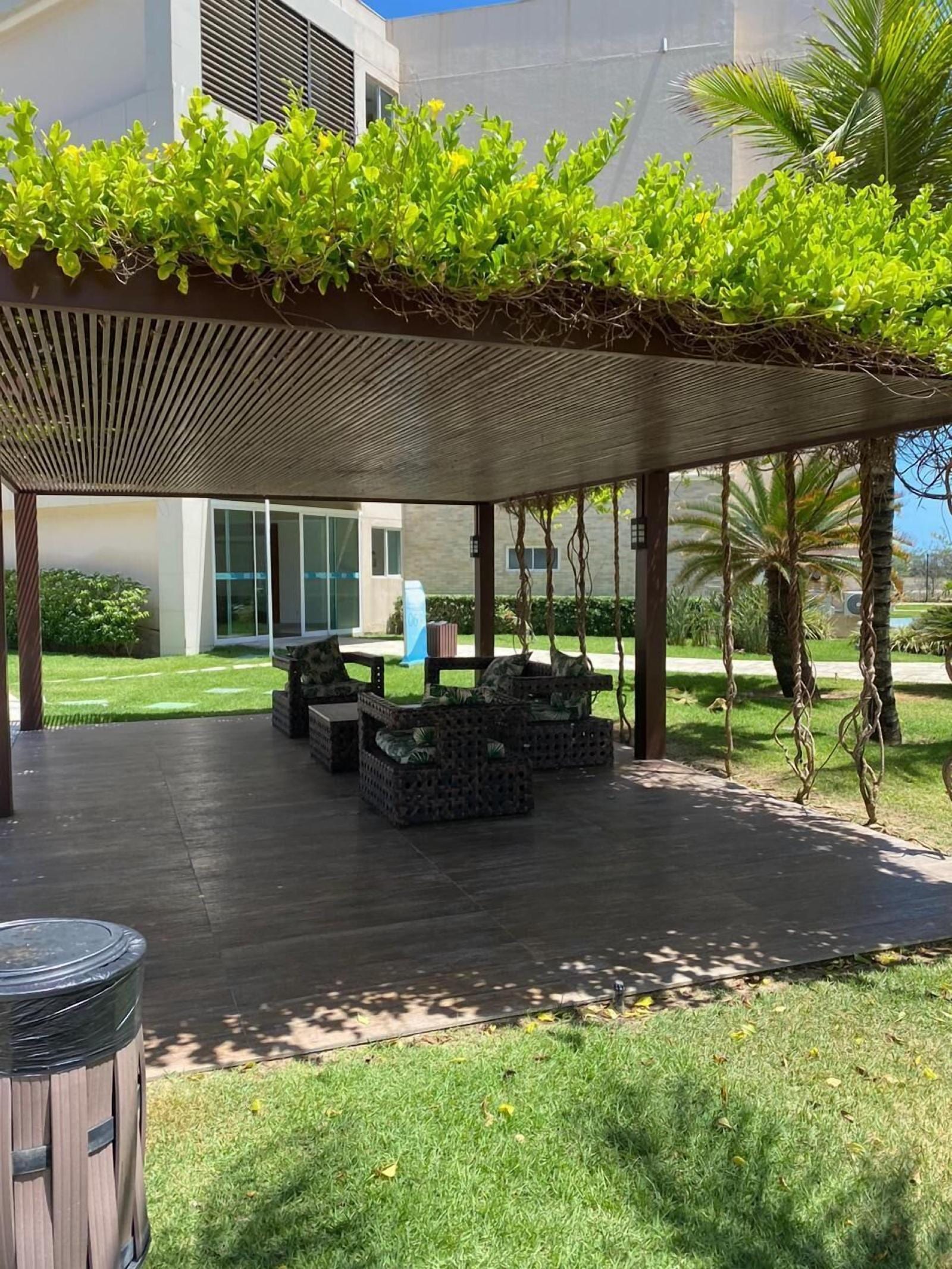 Riviera Beach Place & Manhattan Golf Residence