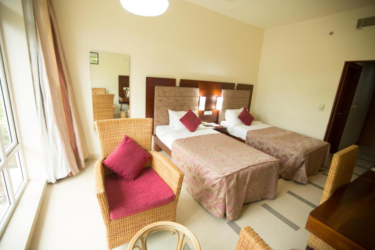 Hotel Devaragam