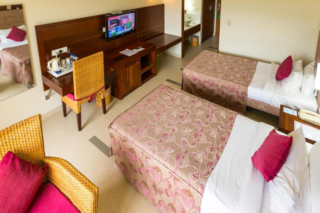 Hotel Devaragam