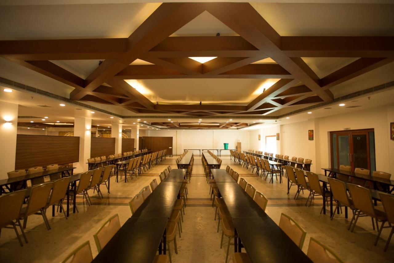 Hotel Devaragam
