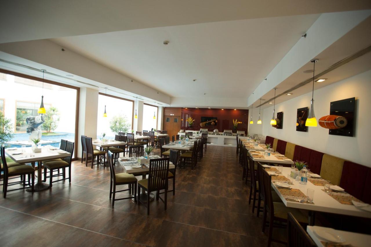 Hotel Devaragam