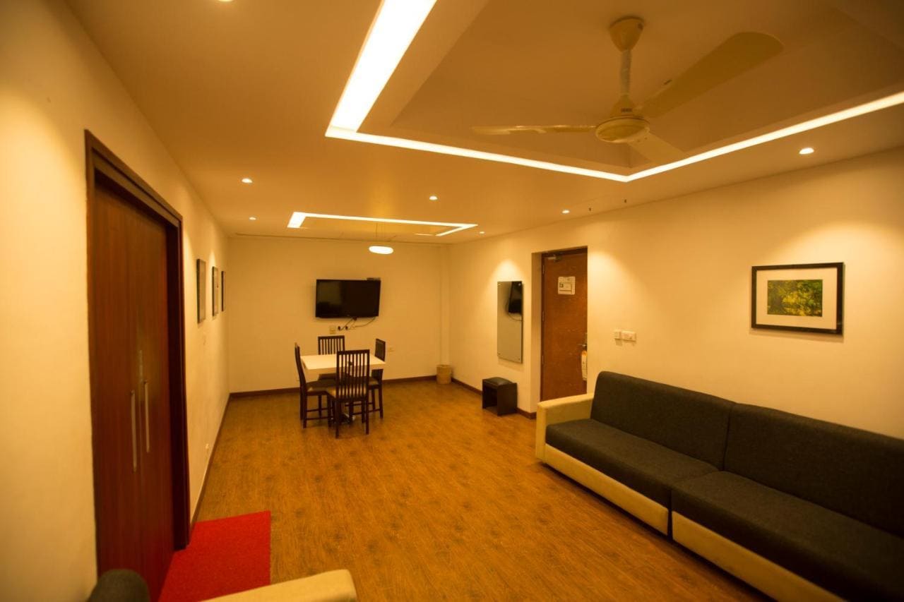 Hotel Devaragam