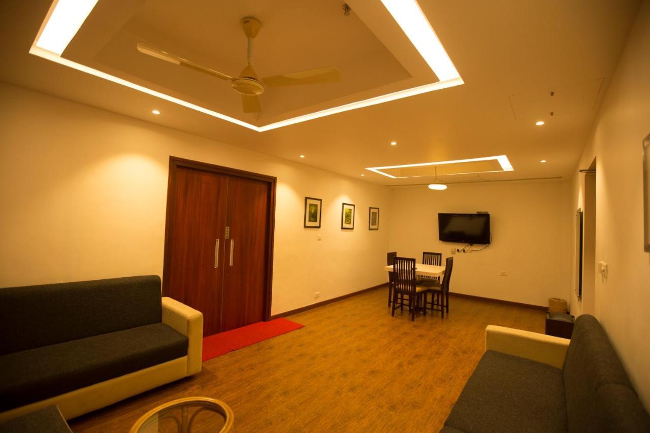 Hotel Devaragam