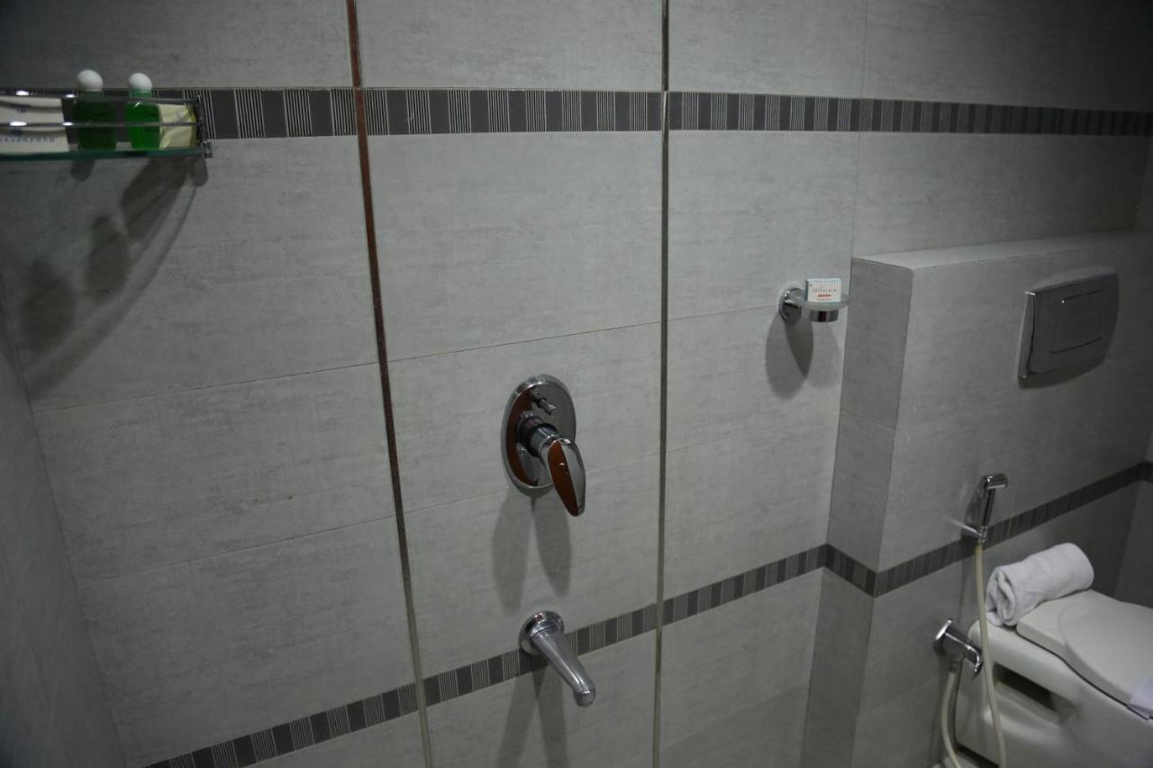 Hotel Devaragam