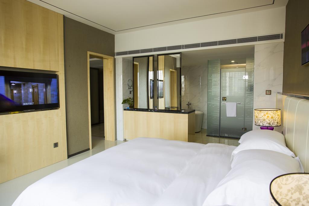 Lori Star Hotel