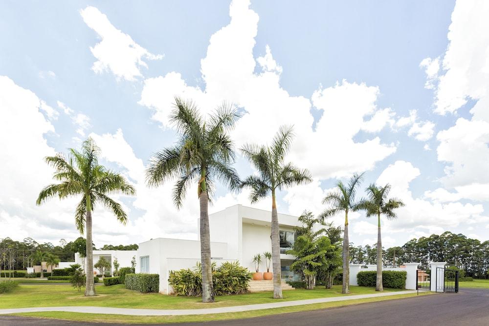 Hotel Green Village