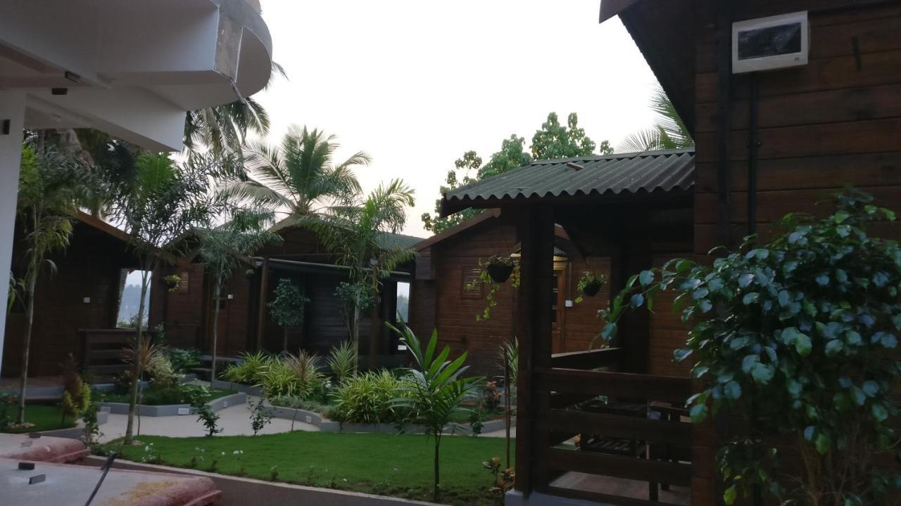 Sal Riviera