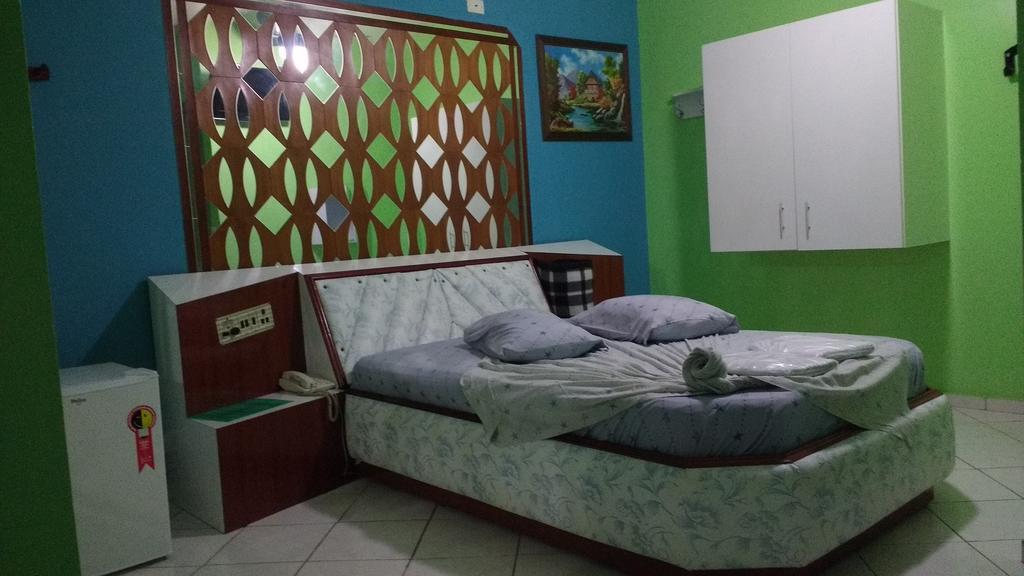 Gold Star Hotel