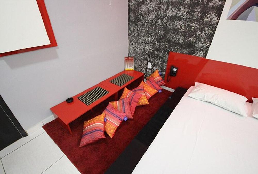 Rius Motel