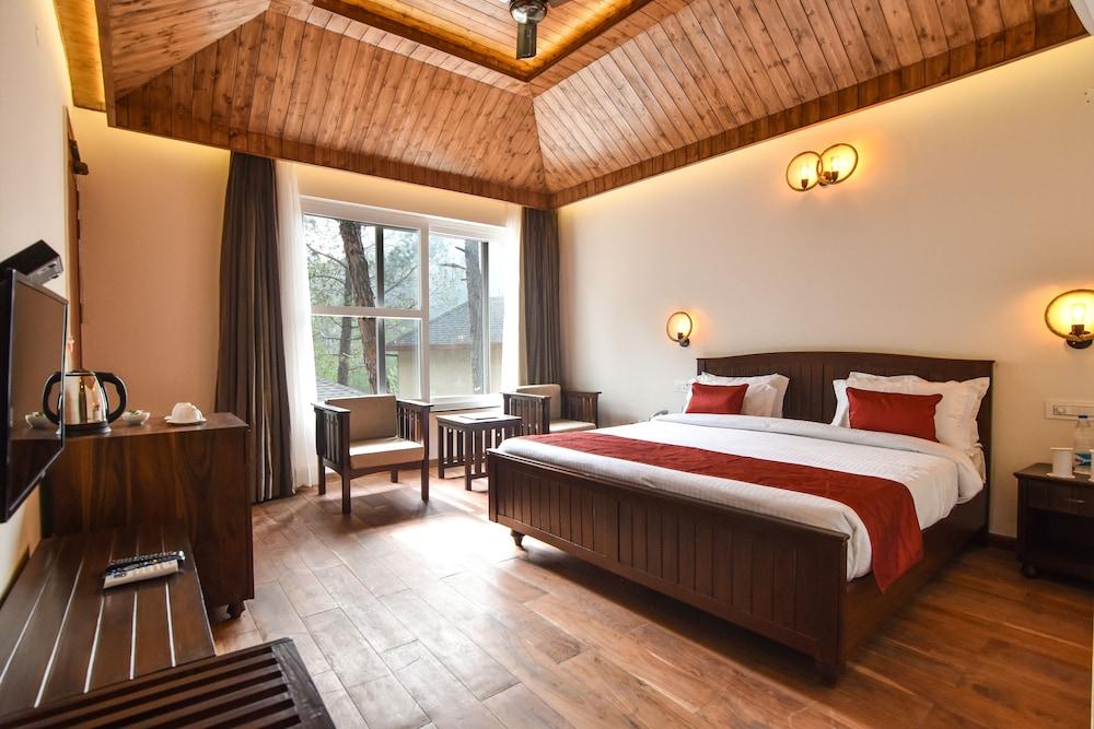 Jungle Lodge Resort