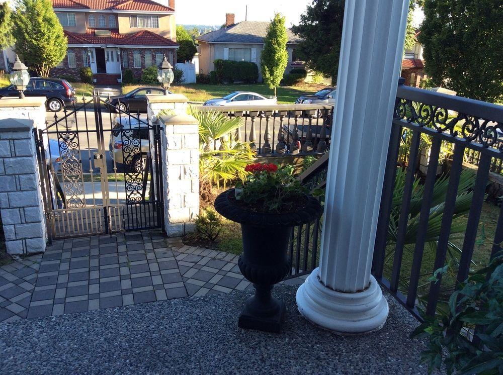 White House Bed and Breakfast