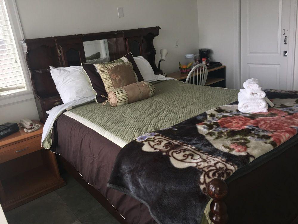 White House Bed and Breakfast
