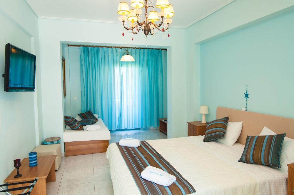 Kyparissia Blue Luxury Rooms & Suites
