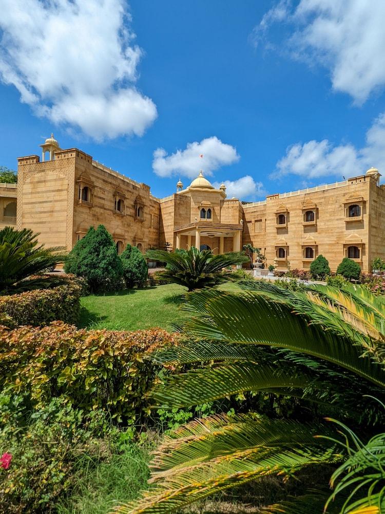 Syna Heritage Hotel