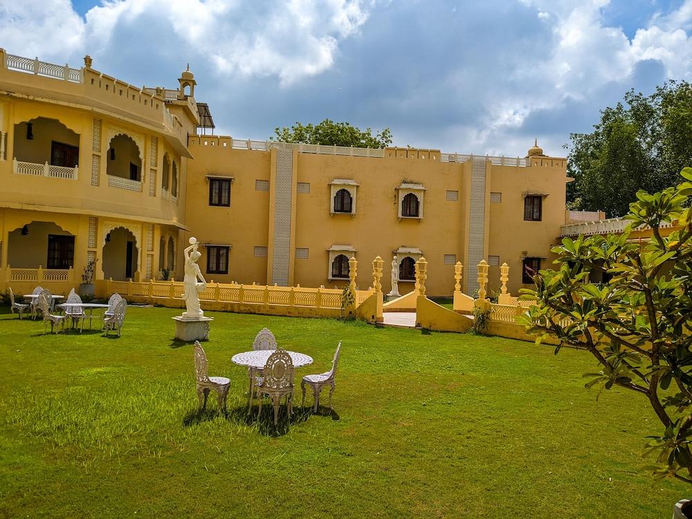 Syna Heritage Hotel