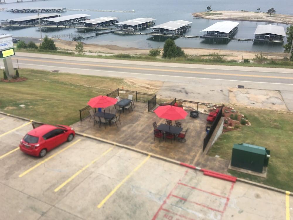 Lake Norfork Inn