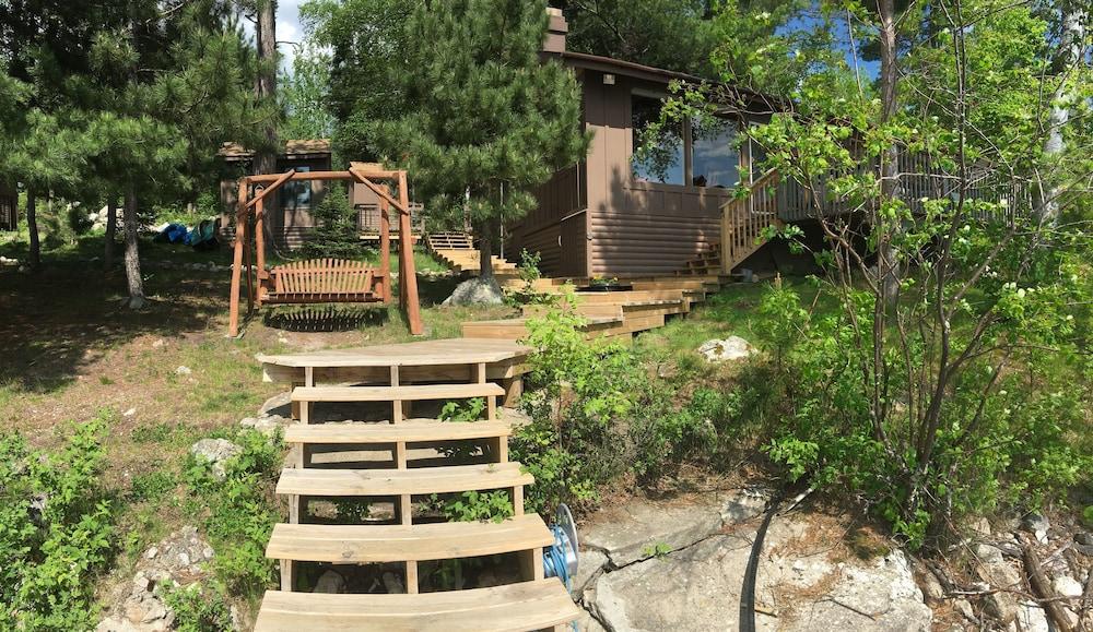 Ludlow's Island Resort